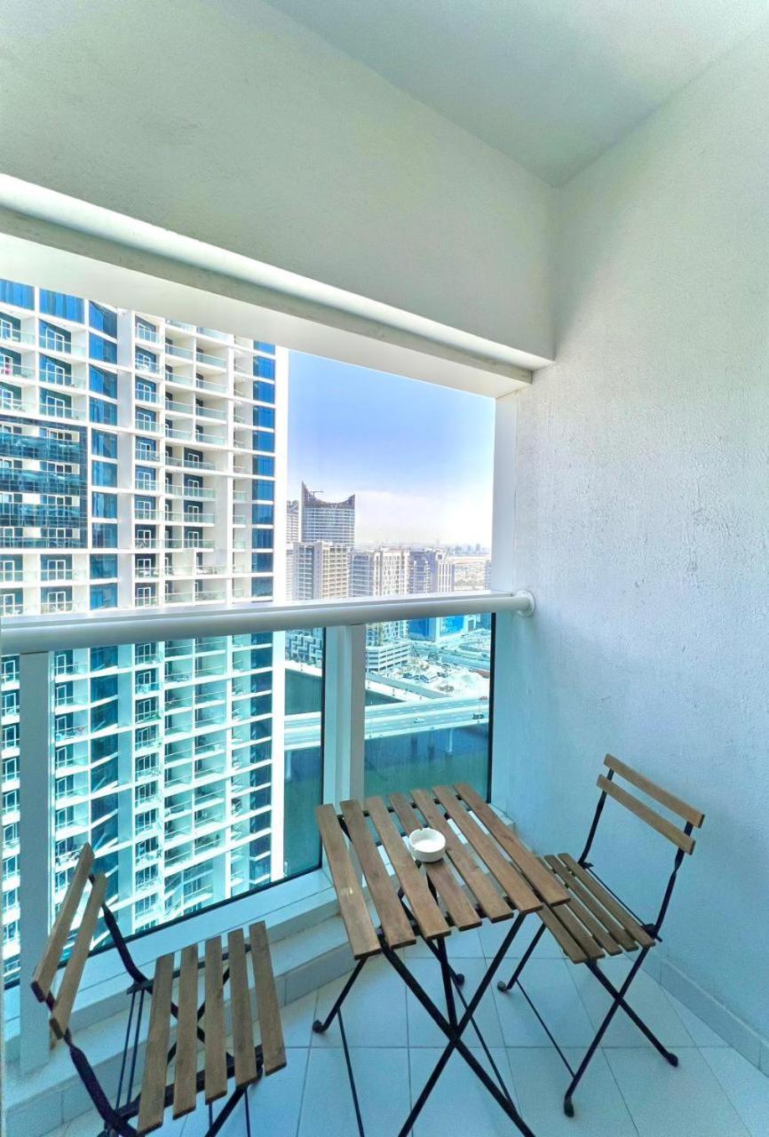 Deluxe Business Bay - Canal View - Gym & Pool * Dubai