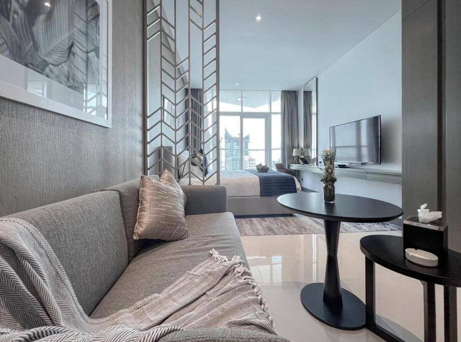 Deluxe Business Bay - Canal View - Gym & Pool *